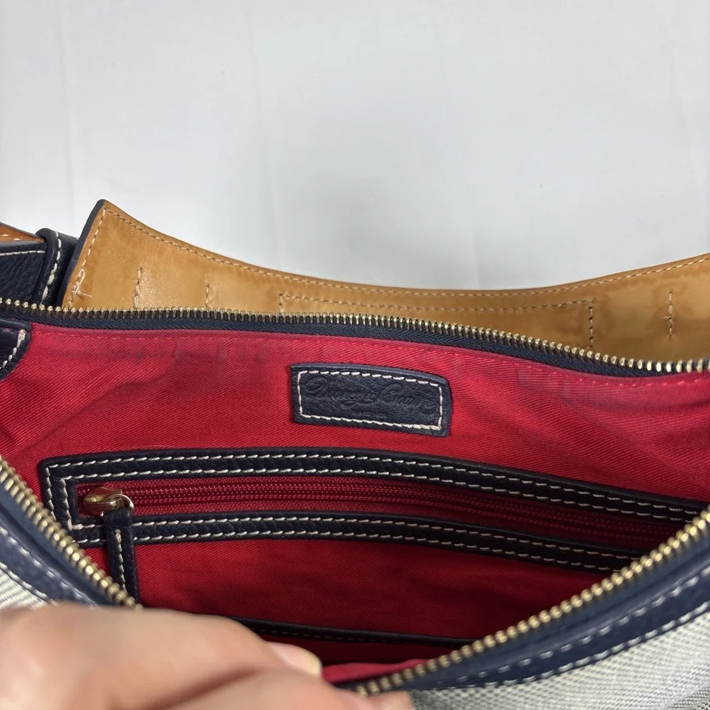 Dooney & Bourke Cream Navy Purse Hobo Shoulder Bag Canvas Classic Preppy 90s Y2K